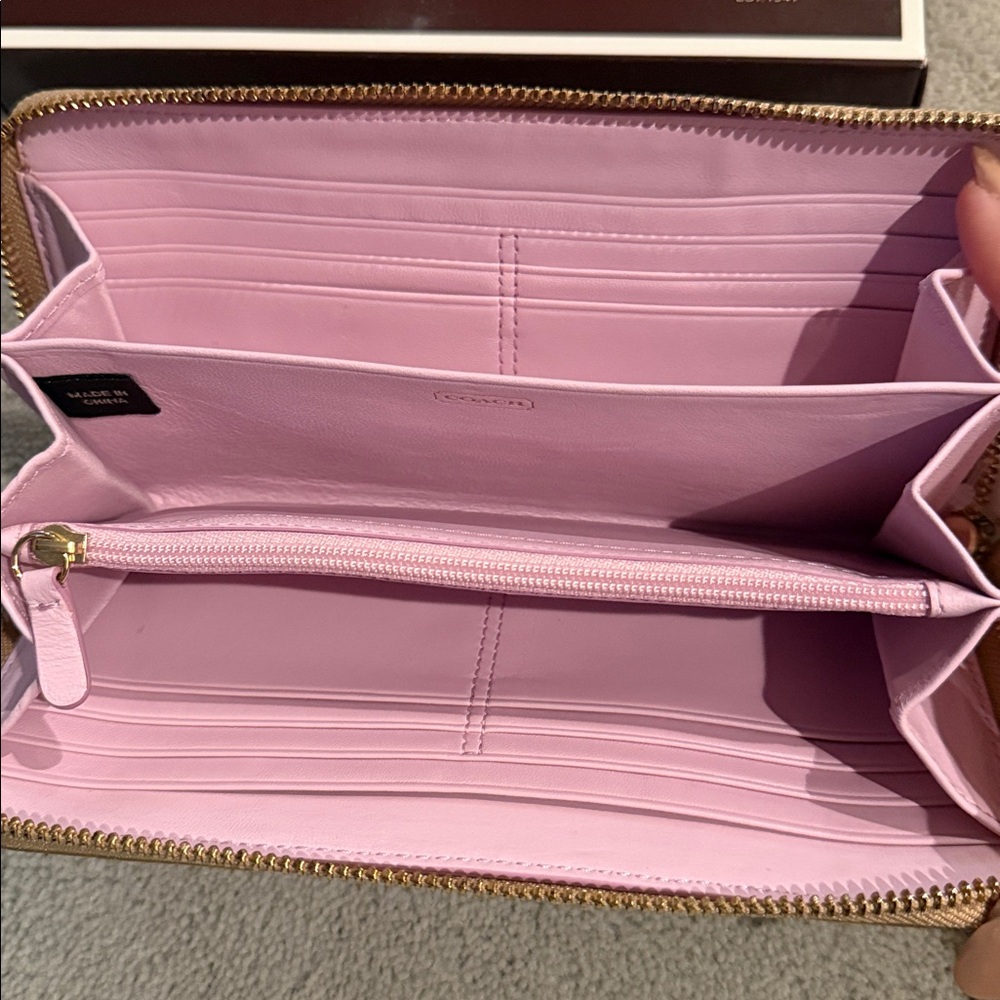 Coach Wallet - Picture 4 of 7